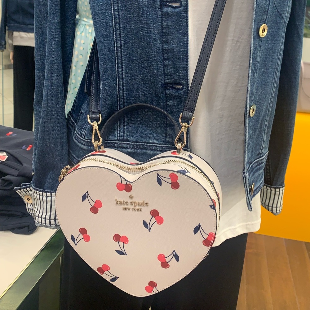 Love shack heart crossbody